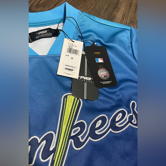 Pro Standard Limited Edition Yankees Jersey - Meduim - Picture 3 of 3